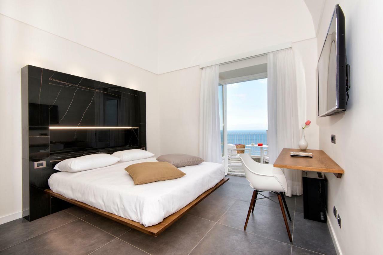 Orleans 3* Amalfi